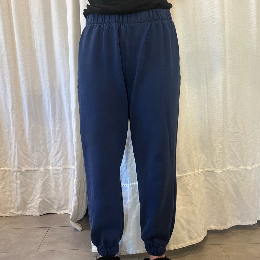 dark navy blue sweatpants